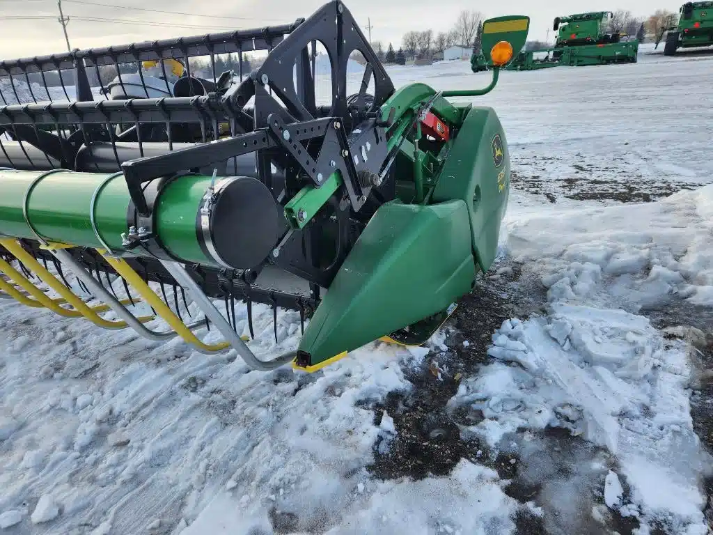 Gallery image 2 for Used 2020 John Deere 635F Header - Flex