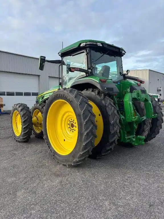 Gallery image 2 for Used 2022 John Deere 8R 340 Tractor