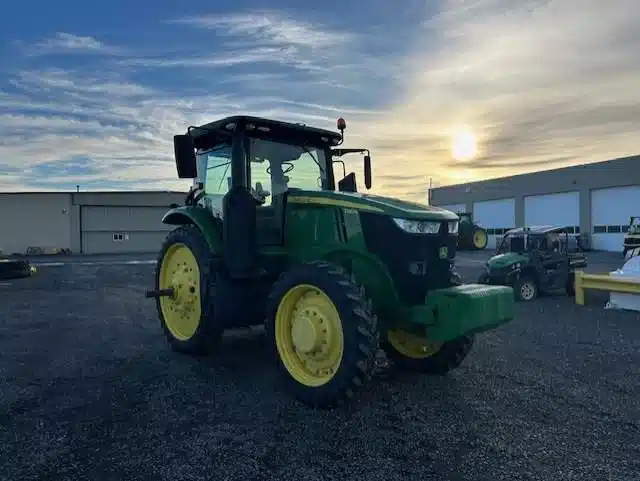 Gallery image 2 for 2018 John Deere 7230R Tractor