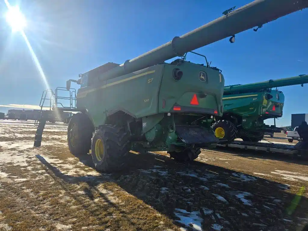 Gallery image 2 for 2025 John Deere S7 700 Combine