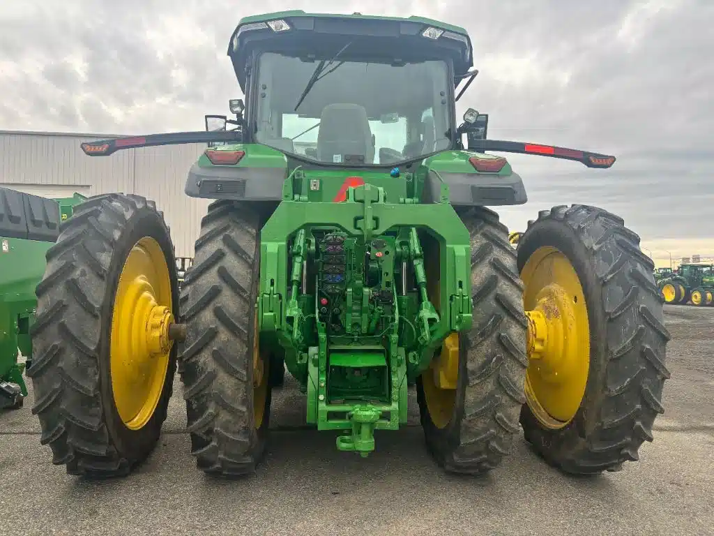 Gallery image 2 for 2022 John Deere 8R 340 Tractor