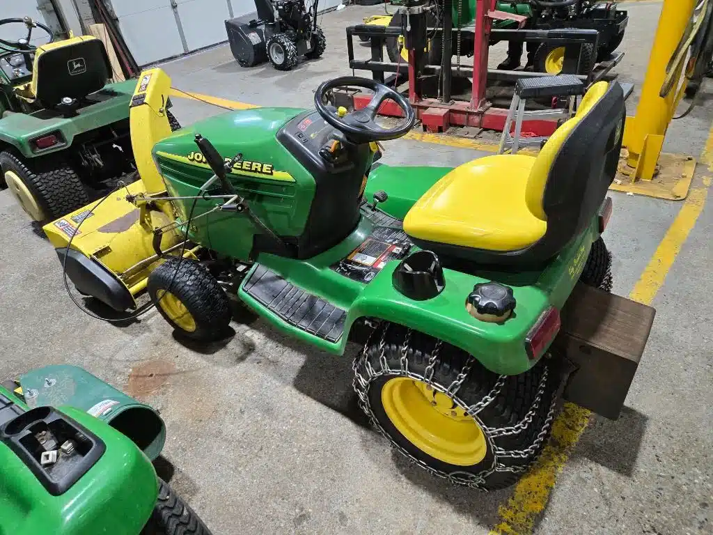 Gallery image 2 for Used 2000 John Deere GT235 Lawn Tractor