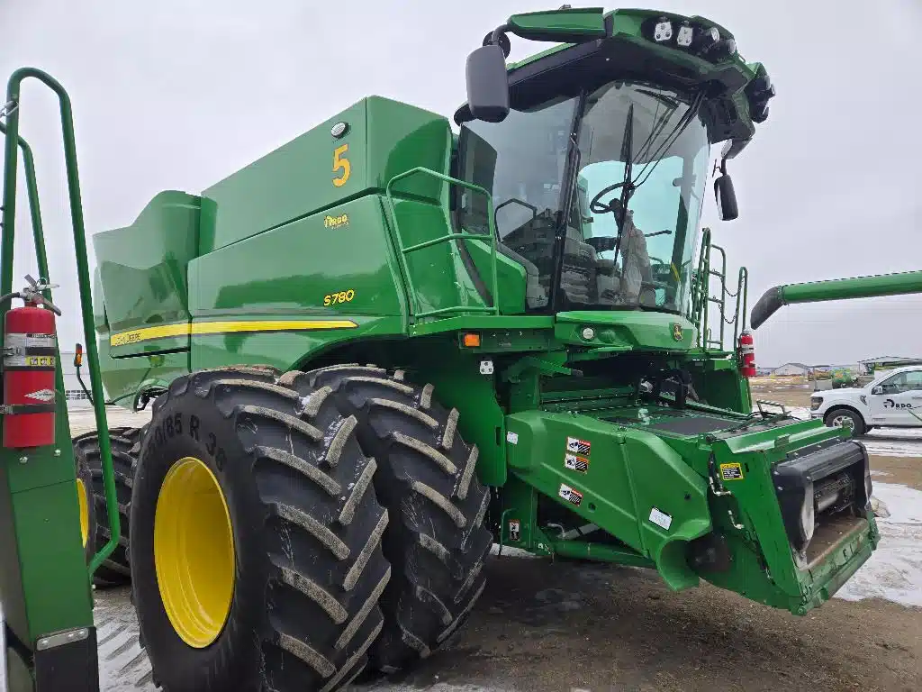 2024 John Deere S780 Combine