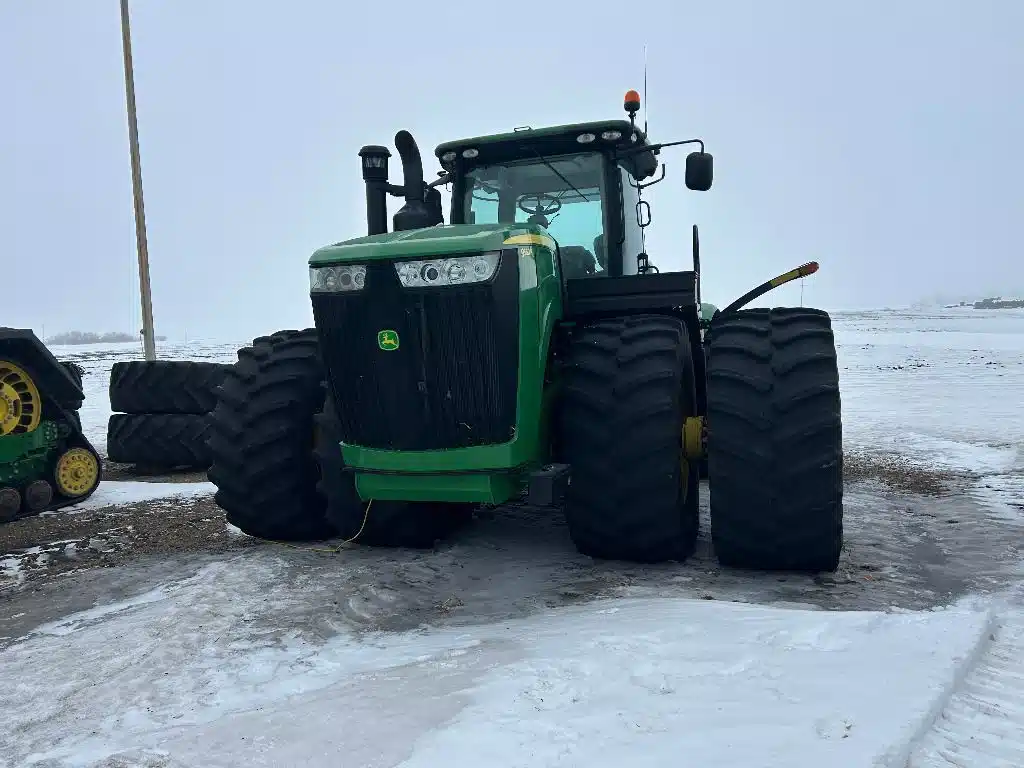 2013 John Deere 9560R Tractor