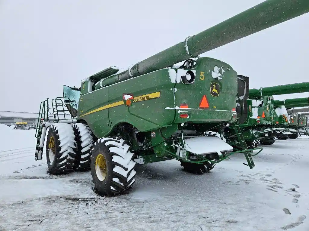 Gallery image 2 for 2024 John Deere S780 Combine