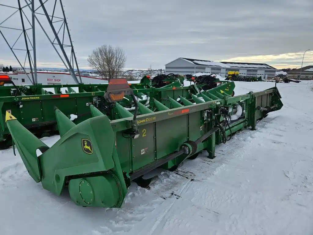 Gallery image 2 for 2024 John Deere C12R Header - Row Crop