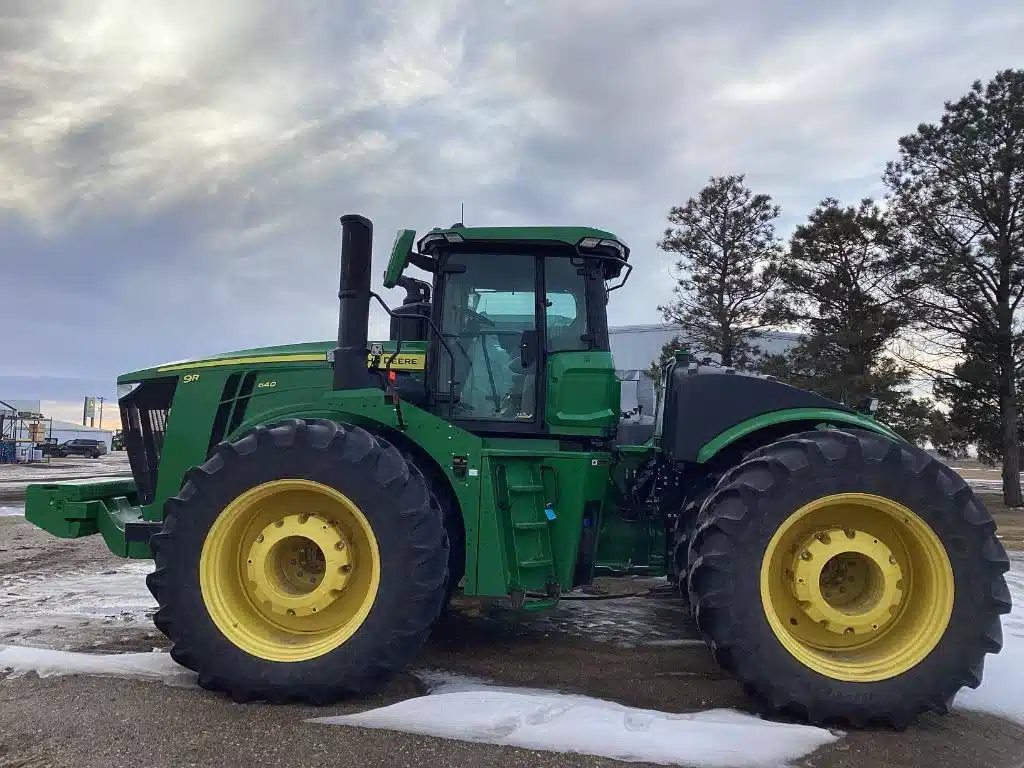 Gallery image 2 for 2024 John Deere 9R 640 Tractor