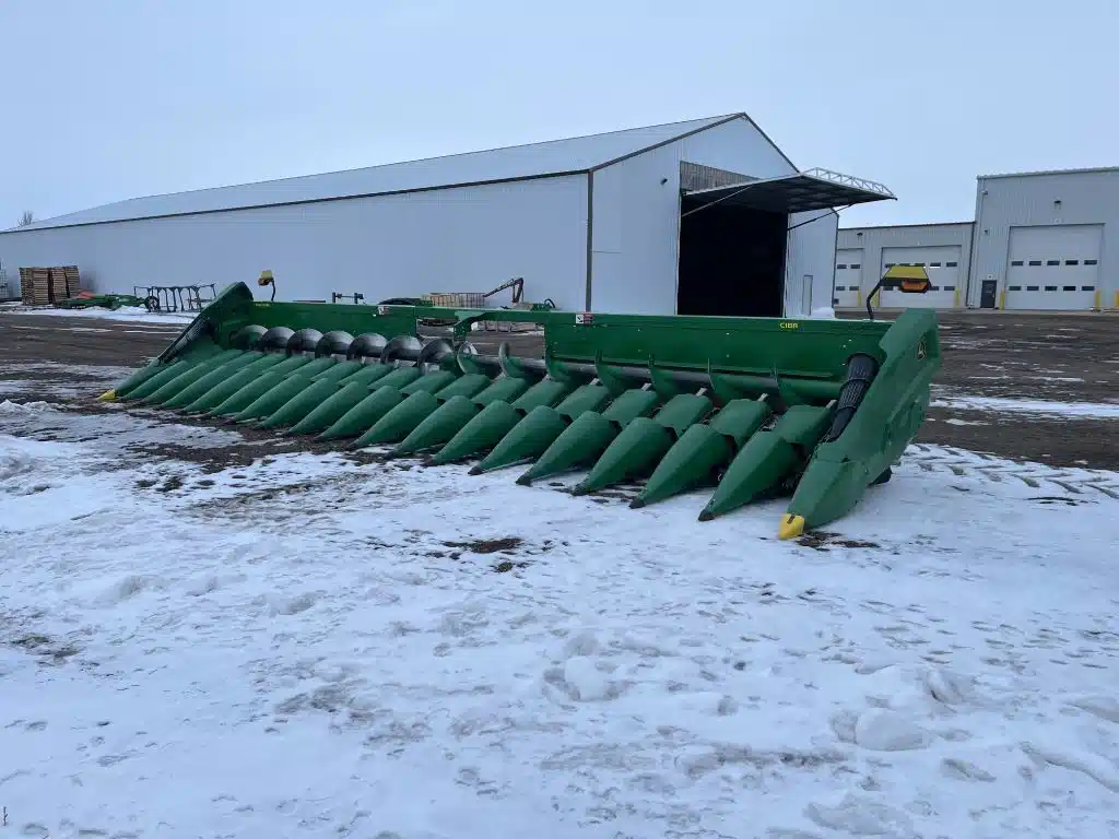 2021 John Deere C18R Header - Row Crop