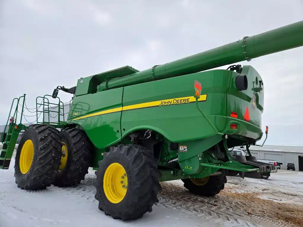 Gallery image 2 for 2021 John Deere S780 Combine