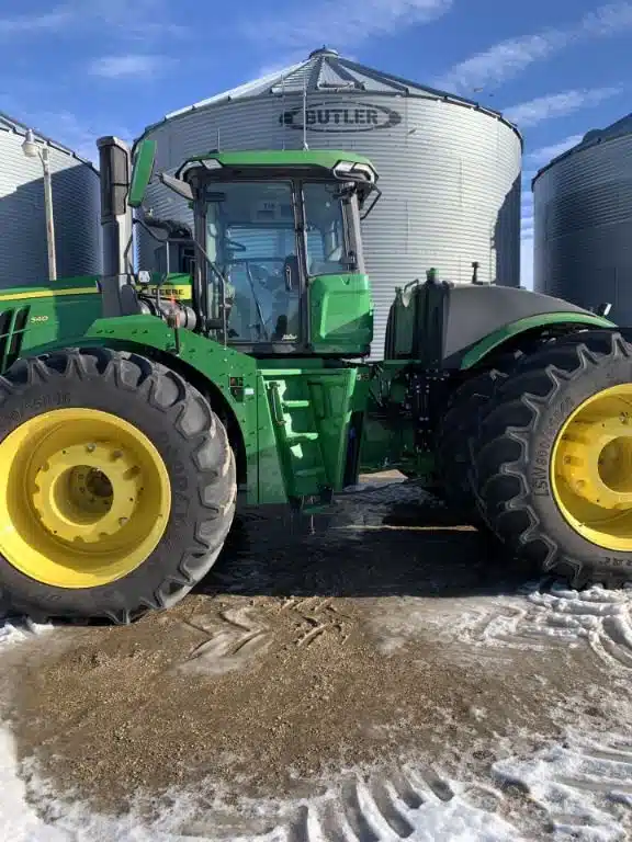 Gallery image 2 for 2025 John Deere 9R 540 Tractor