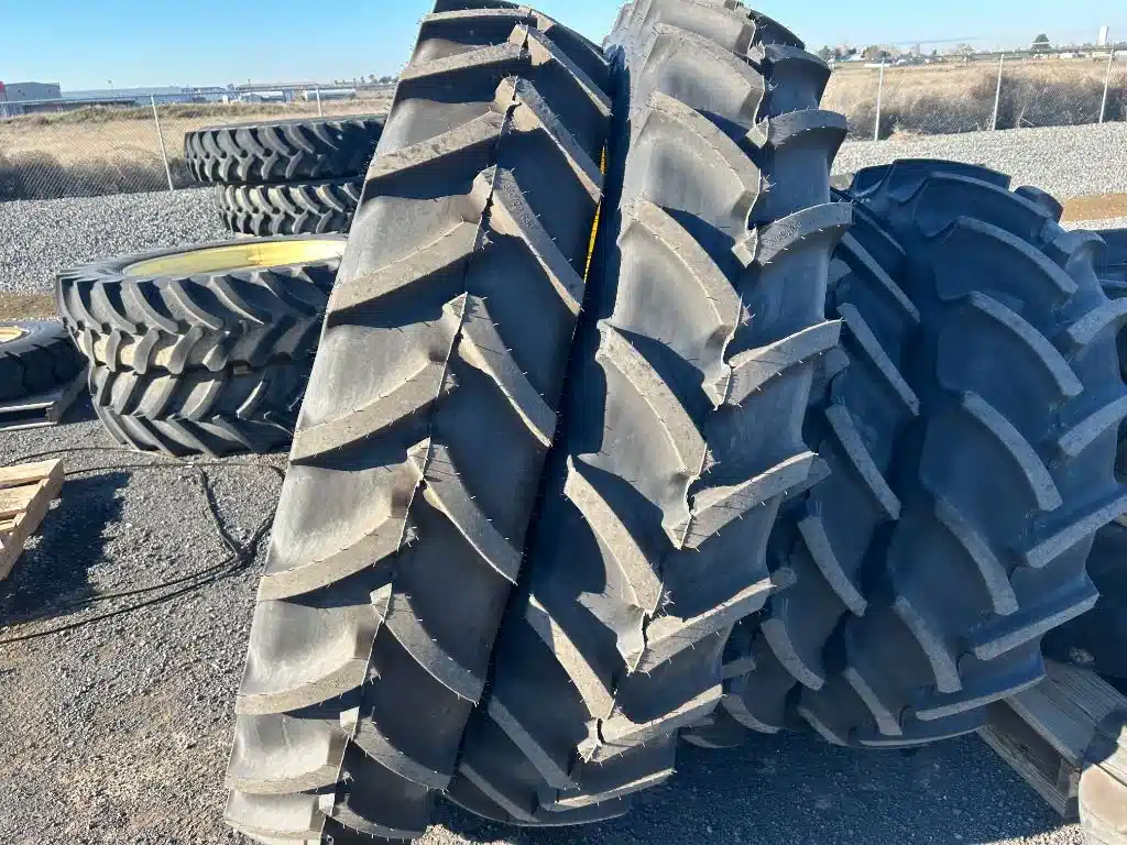 Gallery image 1 for 2024 John Deere 380/90R50 Tires