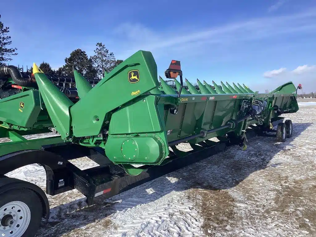 Gallery image 2 for 2022 John Deere C16R Header - Row Crop