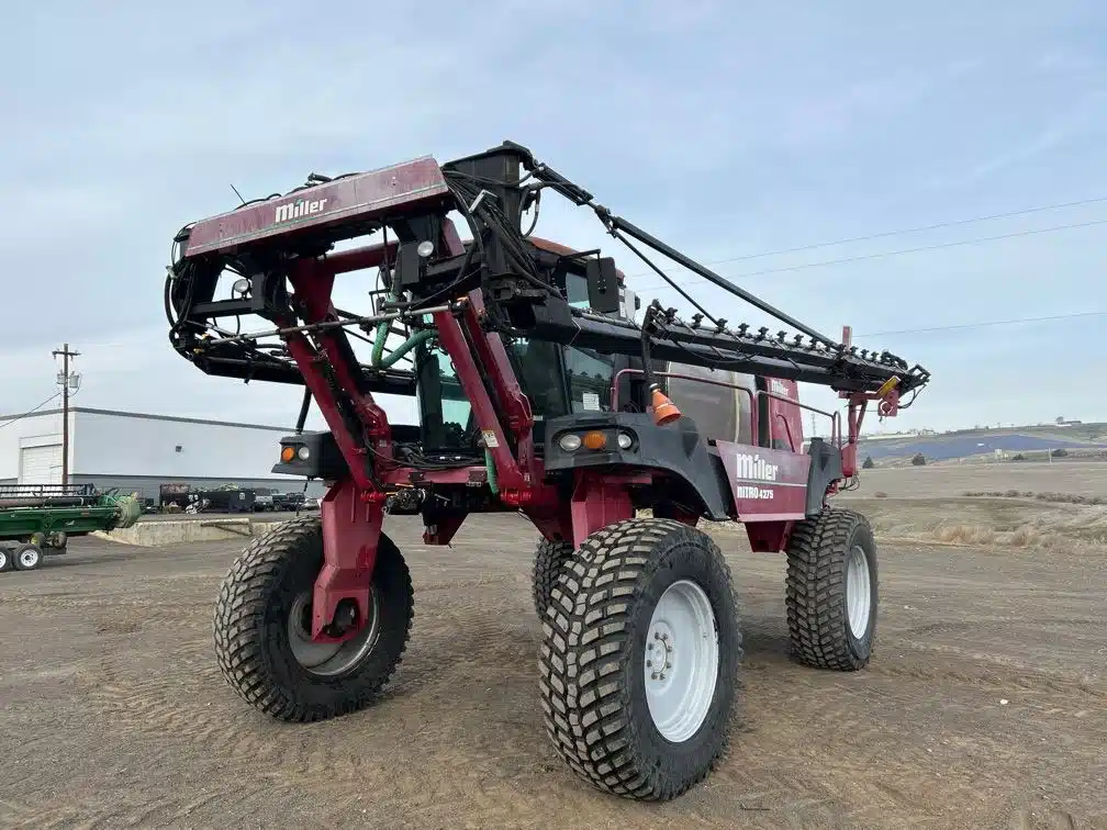 2008 Miller Pro NITRO 4275 Sprayer - Self Propelled