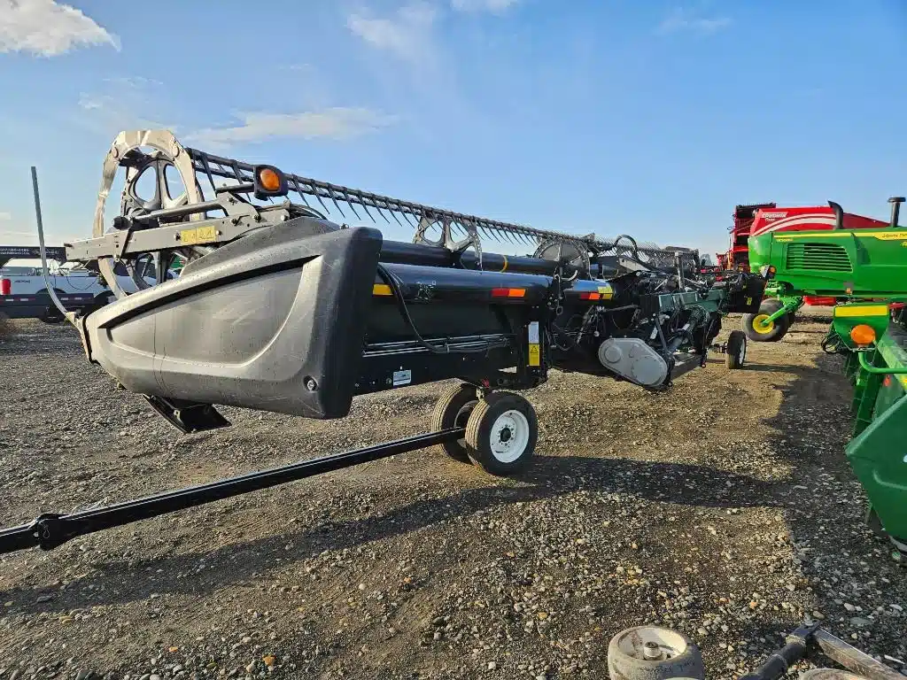 Gallery image 2 for 2016 MacDon FD75 Header - Flex Draper