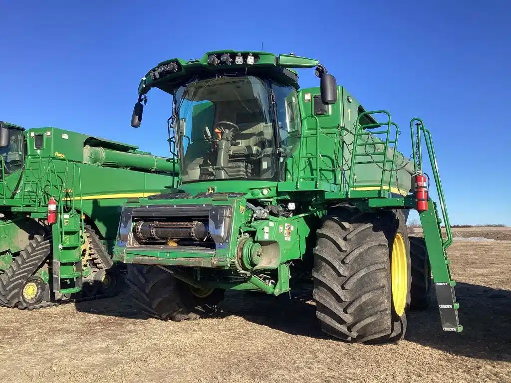 2023 John Deere S770 Combine
