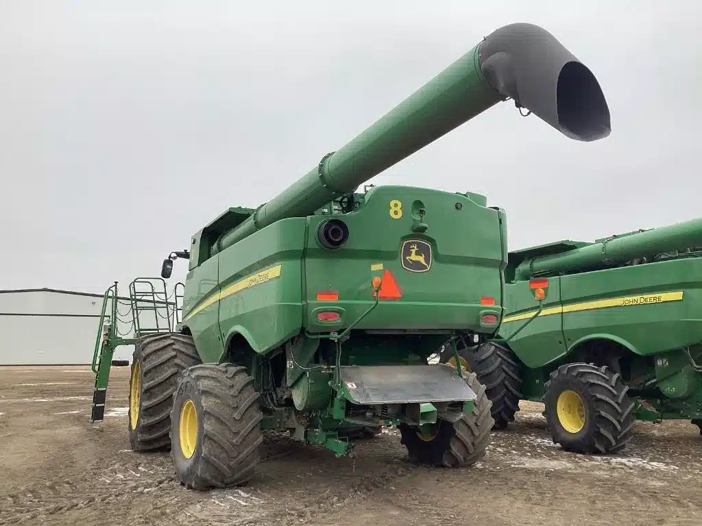 Gallery image 2 for 2023 John Deere S770 Combine