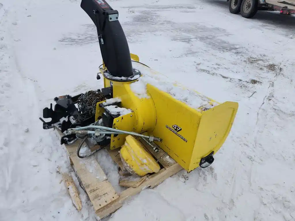 Gallery image 2 for 2016 John Deere 47SB Snow Blower