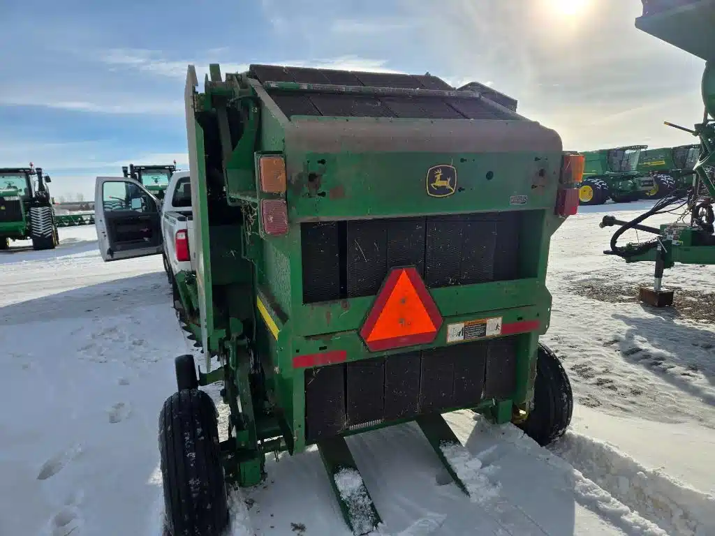 Gallery image 2 for 2013 John Deere 449 Round Baler