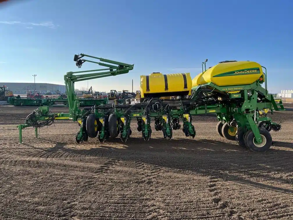 Gallery image 2 for 2012 John Deere 1770NT CCS Planter