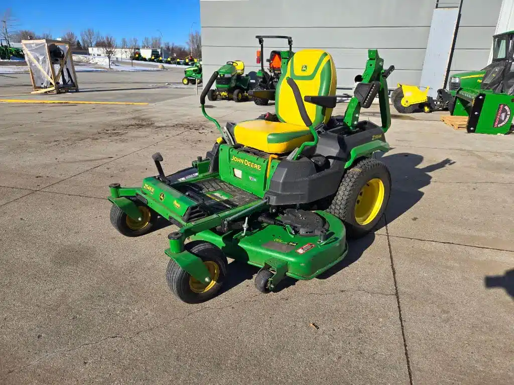 2023 John Deere Z545R Mower - Zero Turn