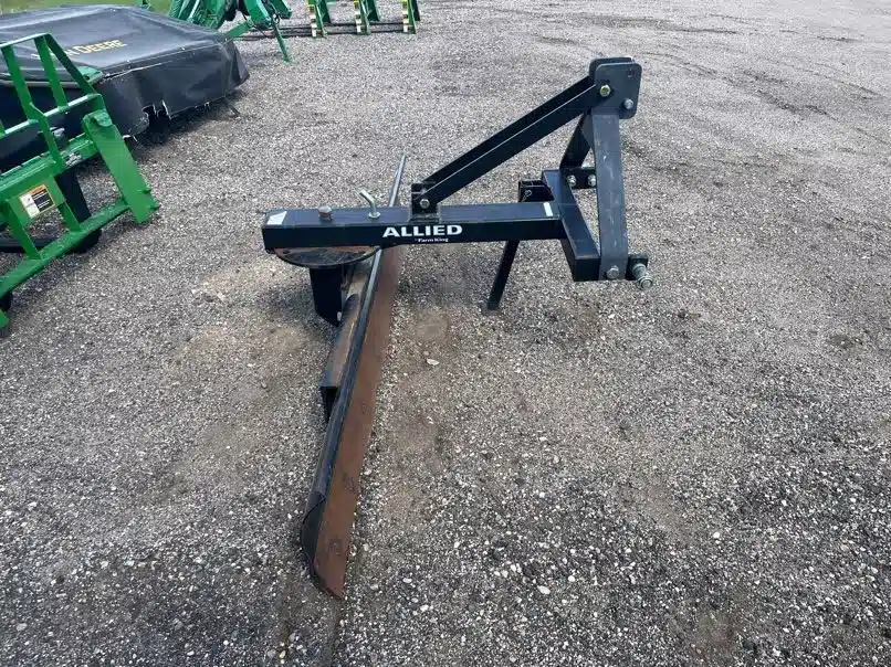 Photo de la Galerie 2 pour Buhler Farm King 4584 Accessoires