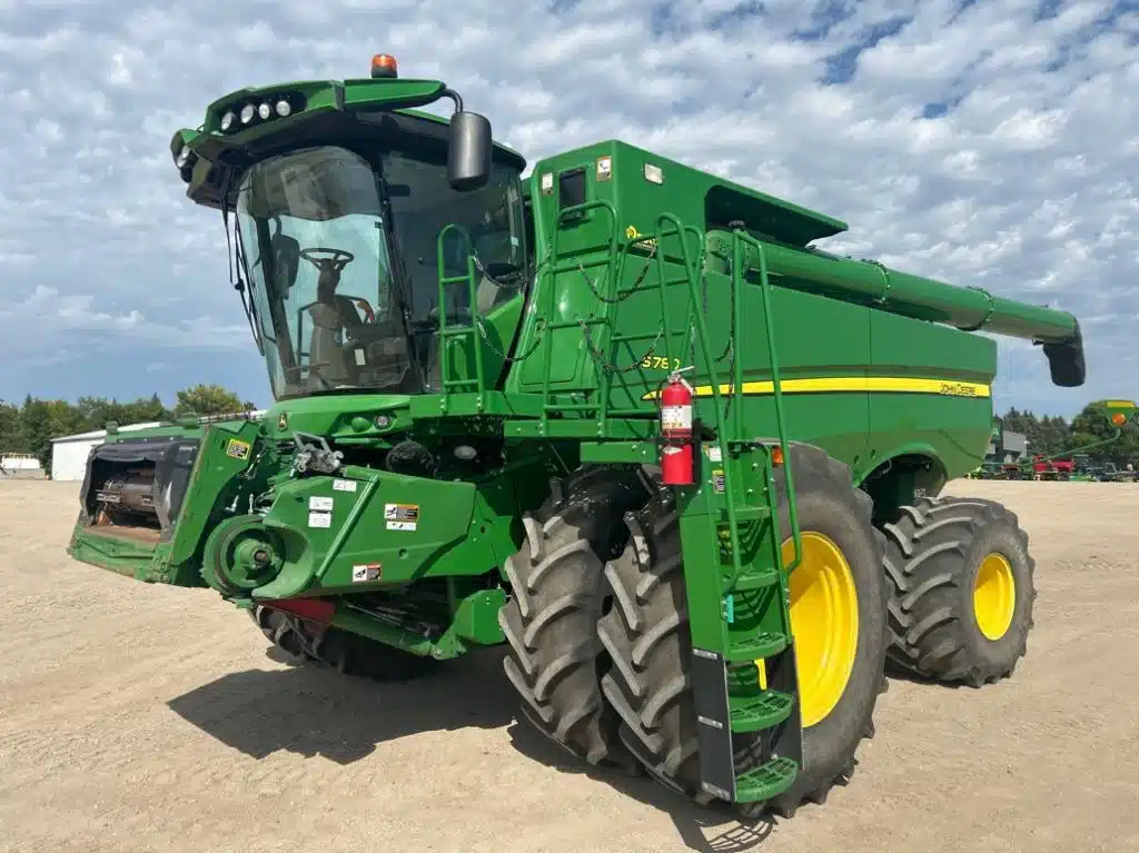 Gallery image 1 for 2019 John Deere S780 Combine