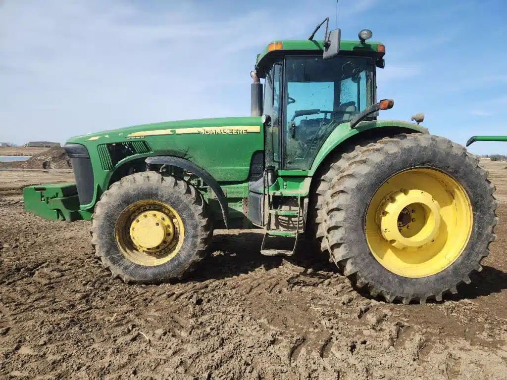 Gallery image 2 for 2005 John Deere 8320 Tractor
