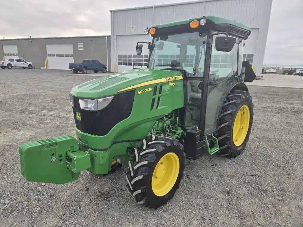 Photo de la Galerie 1 pour 2022 John Deere 5090GN Tracteur
