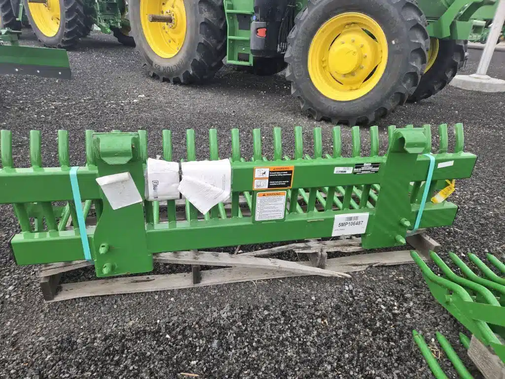 Gallery image 2 for 2023 Frontier AR10D Rock Picker