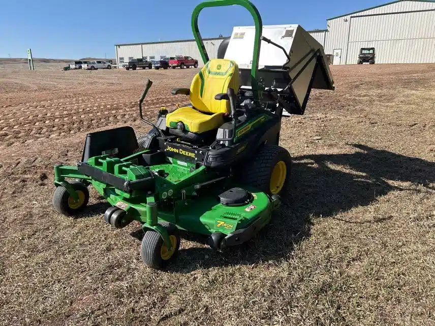 Gallery image 1 for 2023 John Deere Z970R Mower - Zero Turn