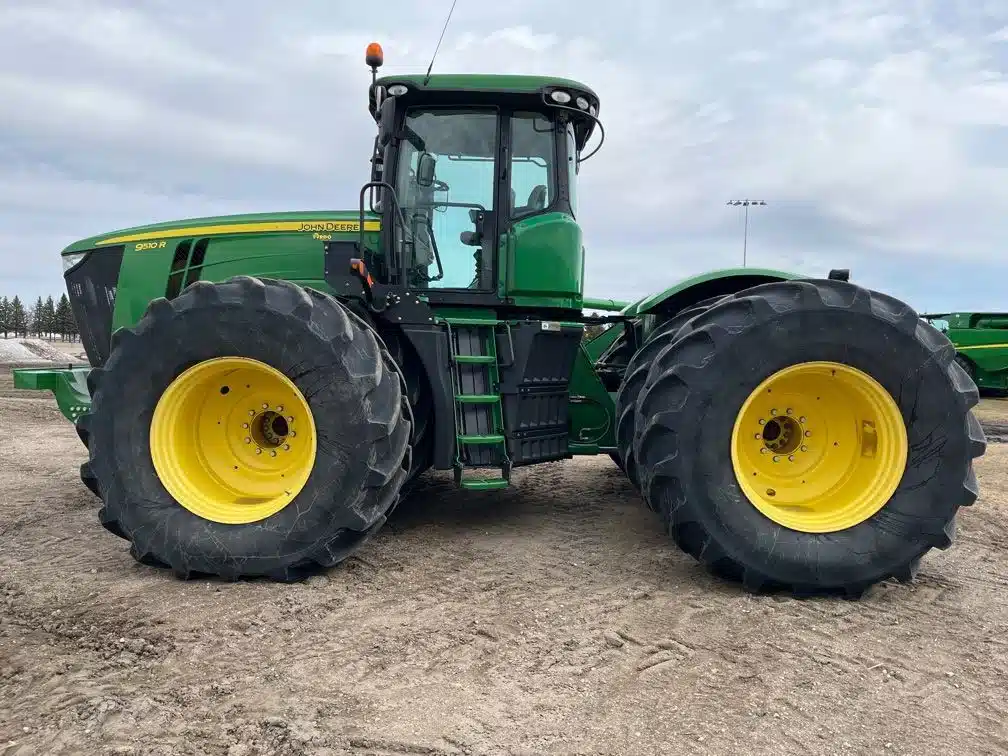 Photo de la Galerie 2 pour 2013 John Deere 9510R Tracteur