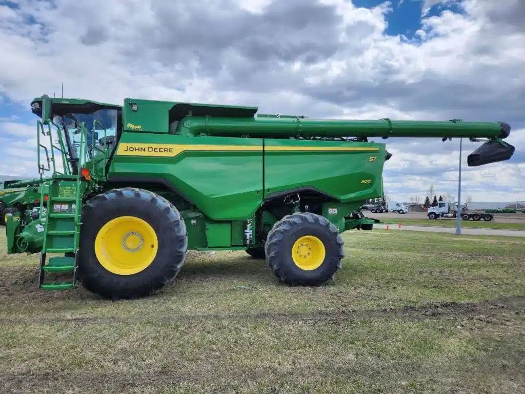 Photo de la Galerie 2 pour 2025 John Deere S7 800 Batteuse