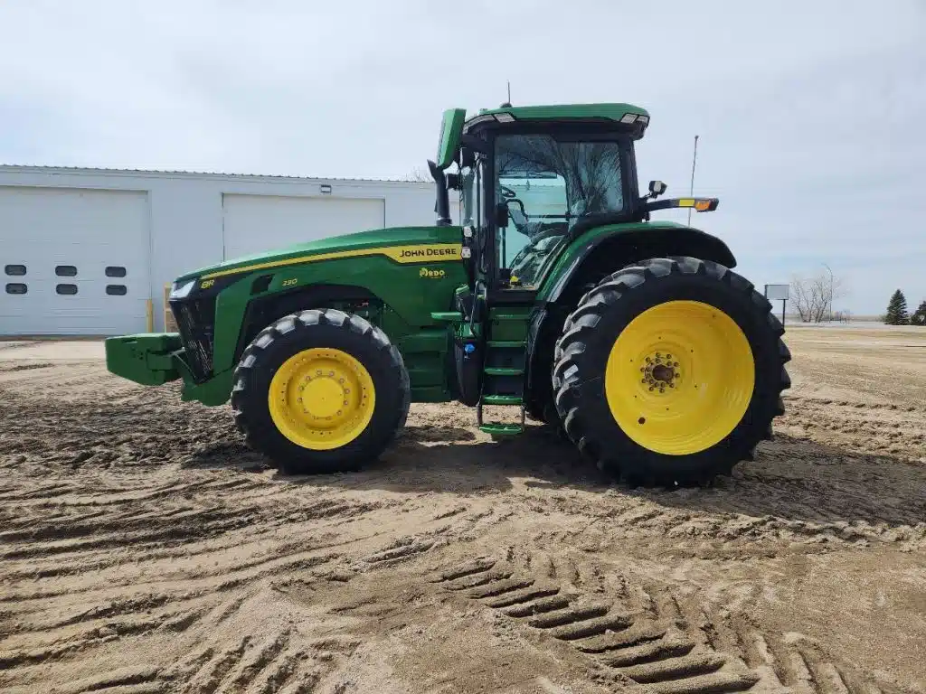Gallery image 2 for 2025 John Deere 8R 230 Tractor