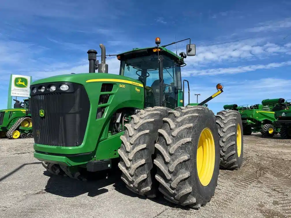Gallery image 1 for 2010 John Deere 9430 Tractor