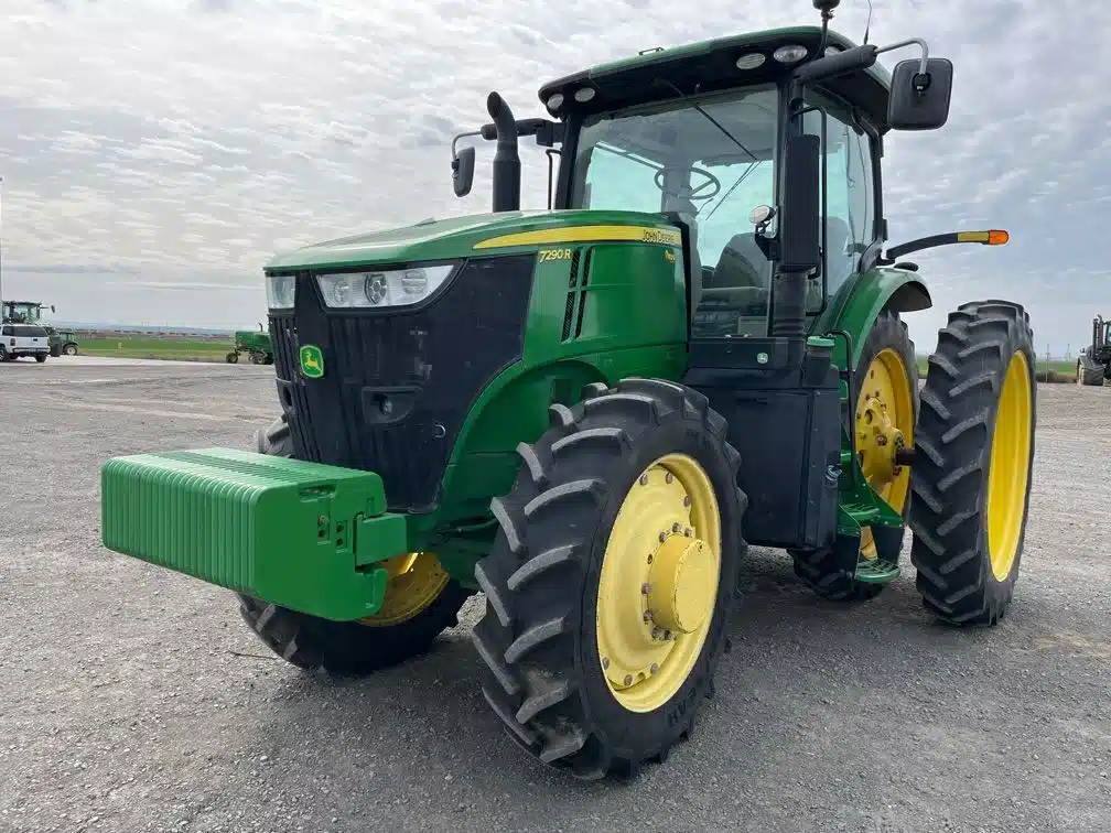 Gallery image 1 for 2016 John Deere 7290R Tractor