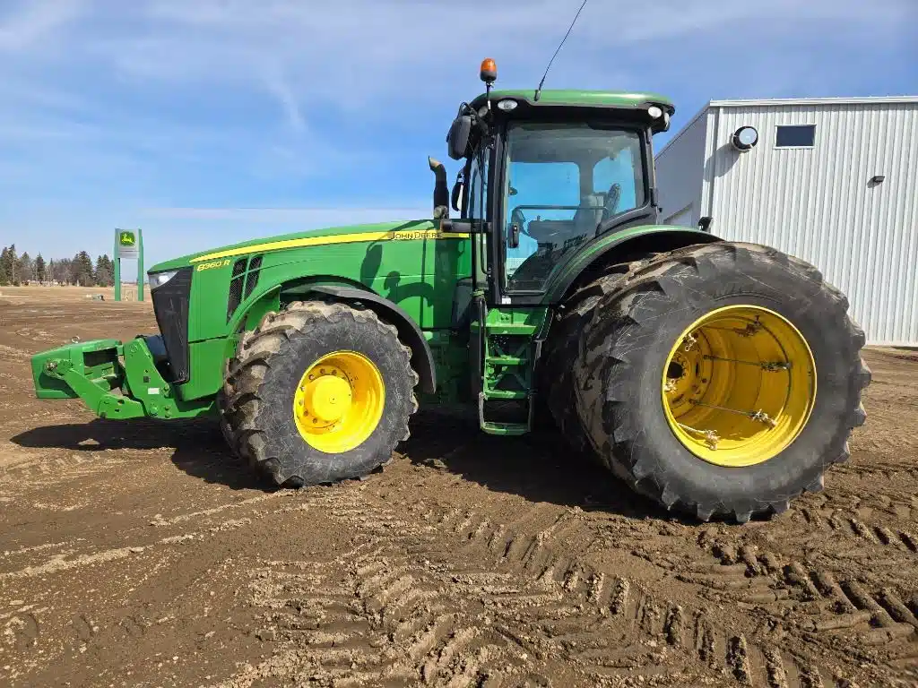 Gallery image 2 for 2012 John Deere 8360R Tractor