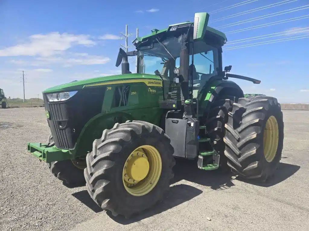 Photo de la Galerie 1 pour 2022 John Deere 7R 250 Tracteur