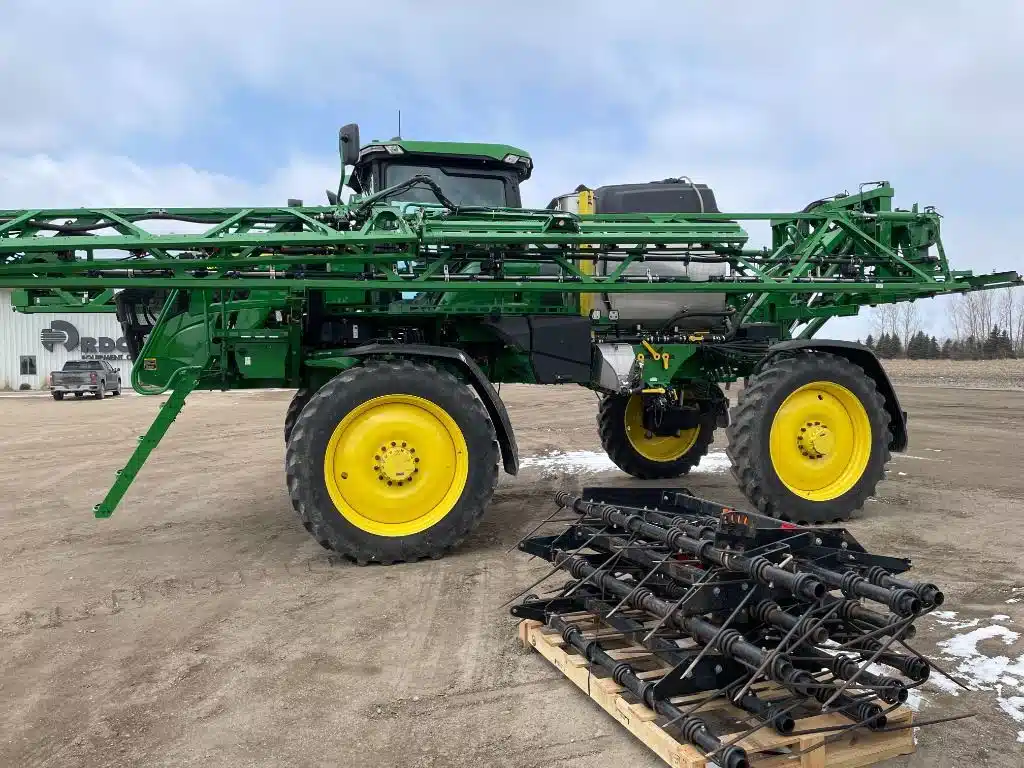 Gallery image 2 for 2024 John Deere 412R Sprayer - Self Propelled