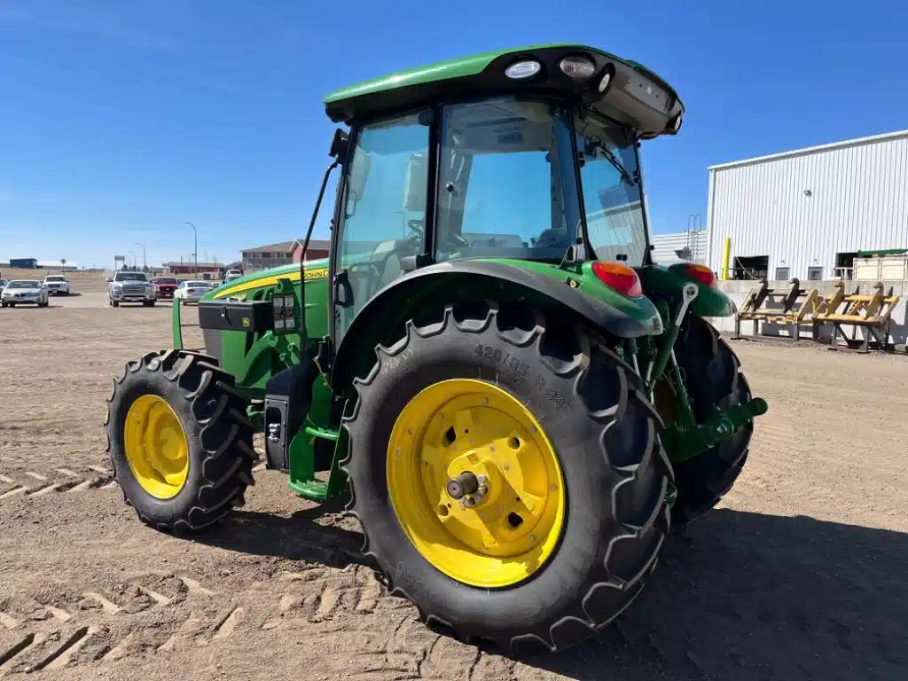 Gallery image 2 for 2024 John Deere 5130M Tractor