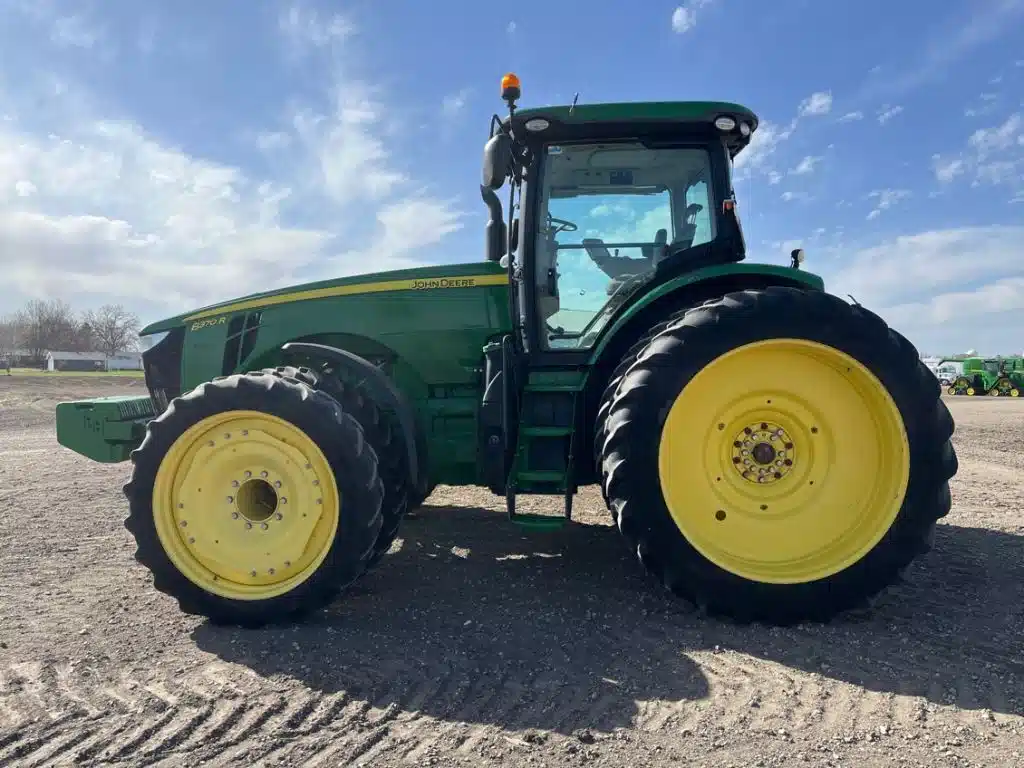 Gallery image 2 for 2014 John Deere 8370R Tractor