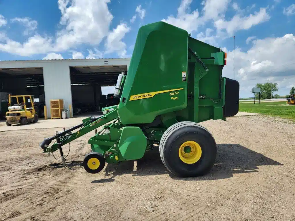 Gallery image 2 for 2024 John Deere 561M Round Baler