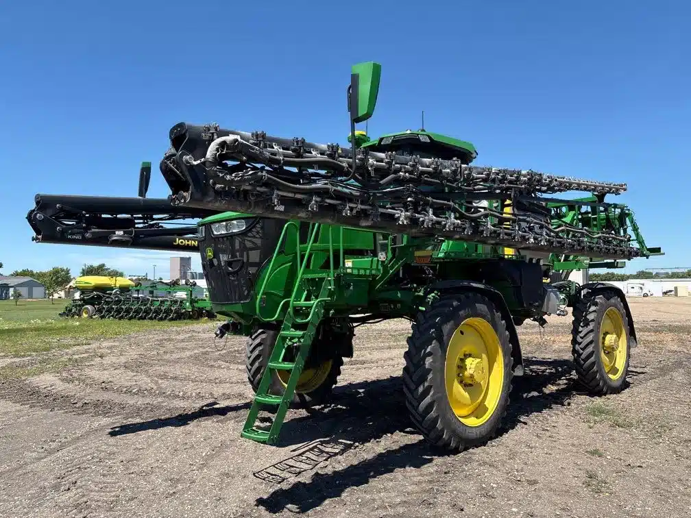 Gallery image 1 for 2022 John Deere 412R Sprayer - Self Propelled