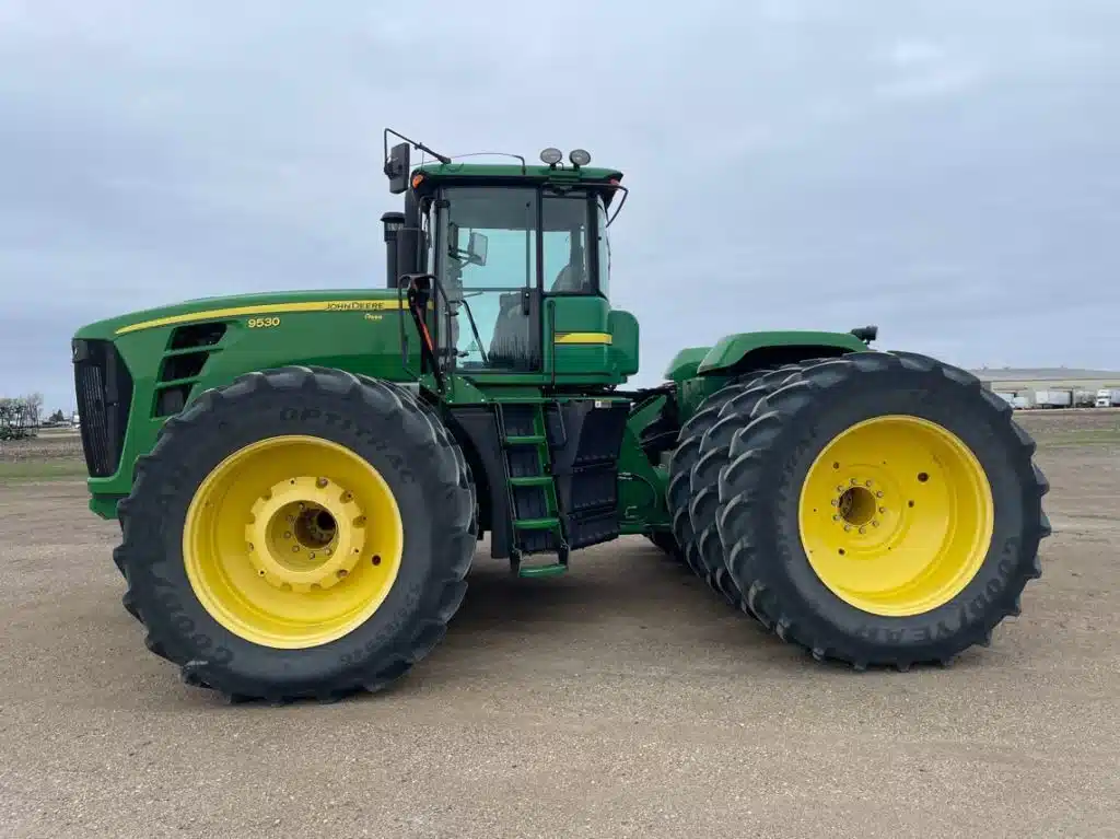 Gallery image 2 for 2010 John Deere 9530 Tractor