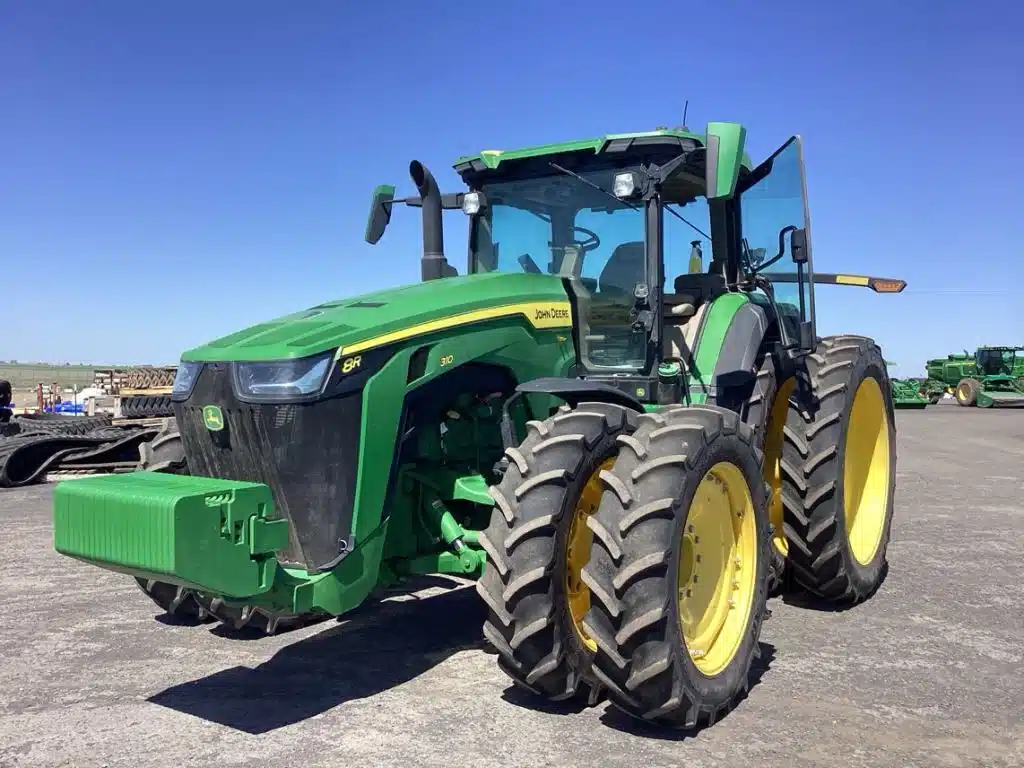 Photo de la Galerie 1 pour 2024 John Deere 8R 310 Tracteur