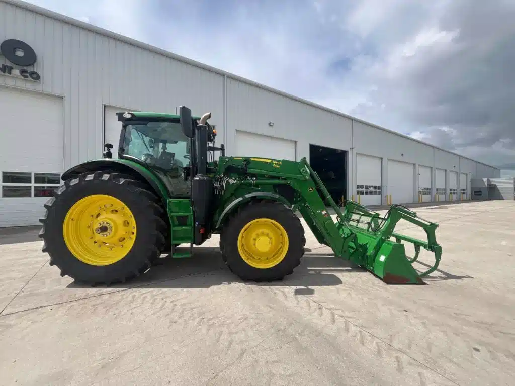 Photo de la Galerie 1 pour 2025 John Deere 6R 175 Tracteur