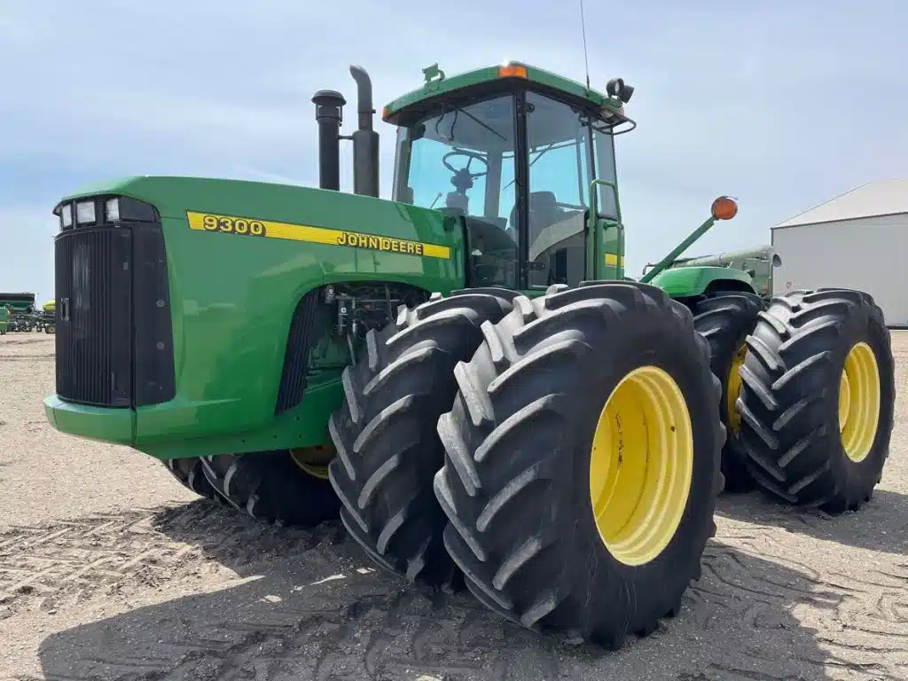 Gallery image 1 for 1997 John Deere 9300 Tractor