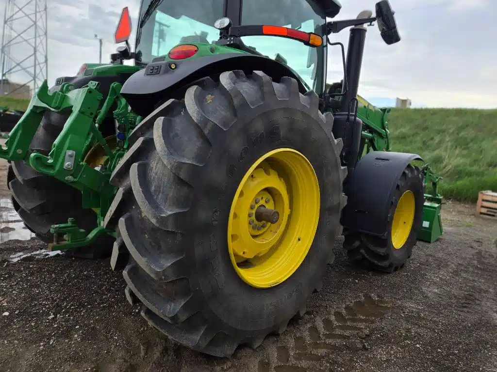 Photo de la Galerie 2 pour 2025 John Deere 6R 195 Tracteur