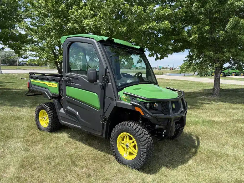 Photo de la Galerie 1 pour 2026 John Deere XUV845R Véhicule utilitaire