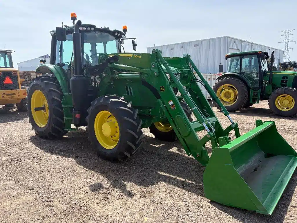 Photo de la Galerie 1 pour 2023 John Deere 6155M Tracteur