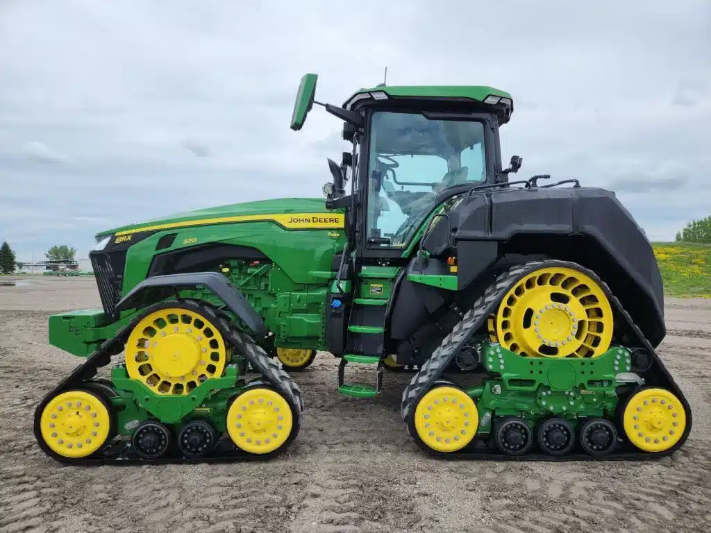 Gallery image 2 for 2024 John Deere 8R 370 Tractor